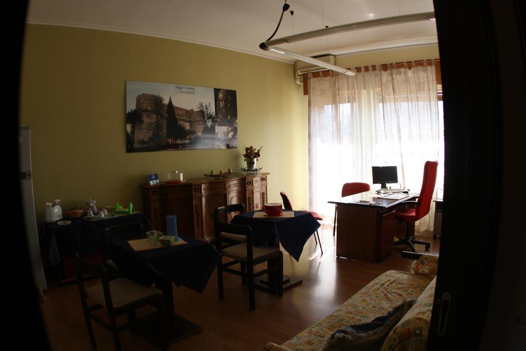 Rooms2Rent Реджо-ди-Калабрия Экстерьер фото